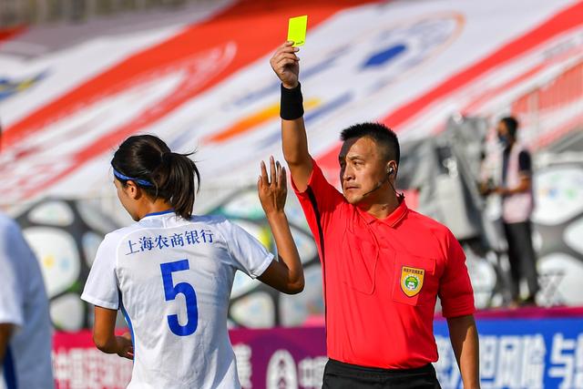 迪马：国米与齐沃就续约达一致，在原有协议基础上将合同延长一年